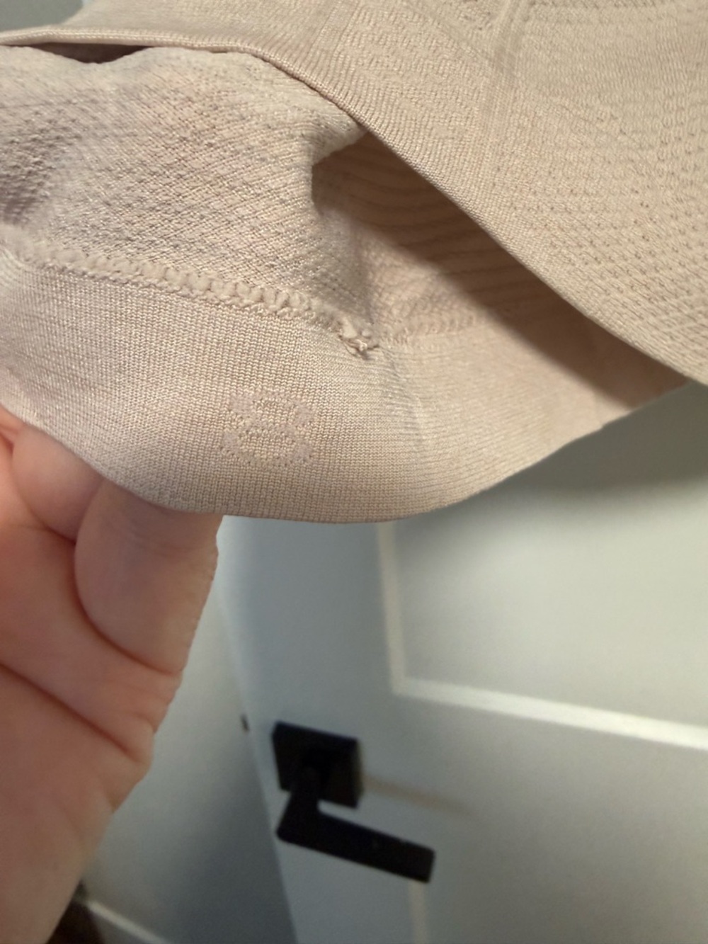 Lululemon Swiftly Tech Short Sleeve  Size 8 - Picture 5 of 5